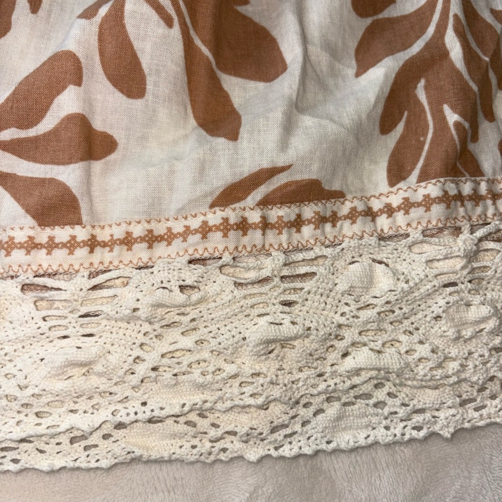 Christian Siriano Brown and Cream Floral Blouse - Picture 3 of 3
